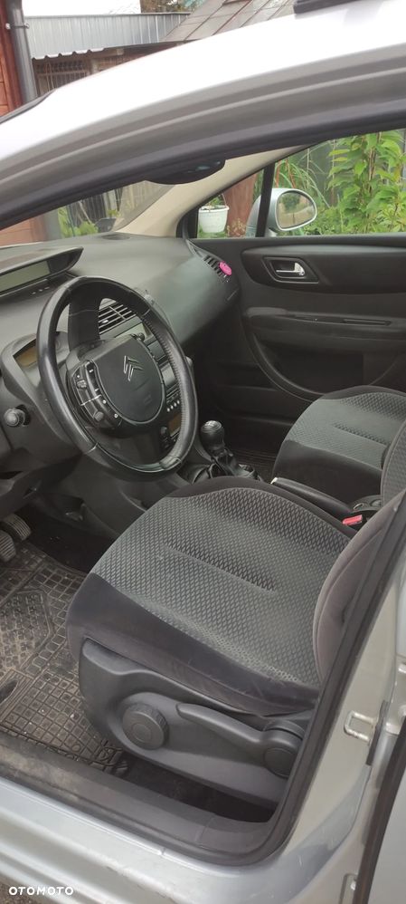 Citroën C4 1.6 HDi X - 4