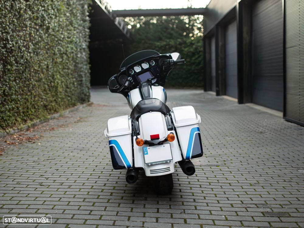 Harley-Davidson FLHXS STREET GLIDE® SPECIAL ARCTIC BLAST™ - 3