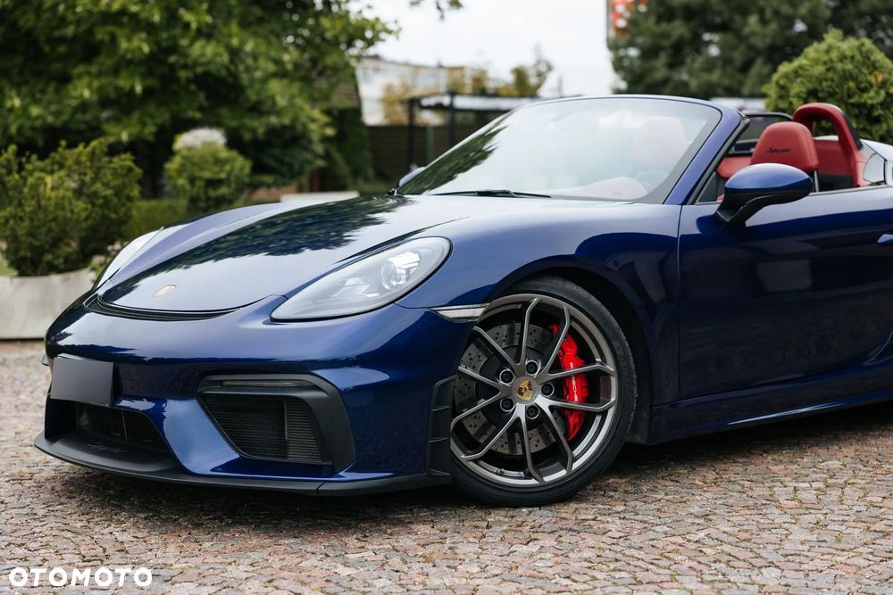 Porsche 718 Boxster Spyder - 4