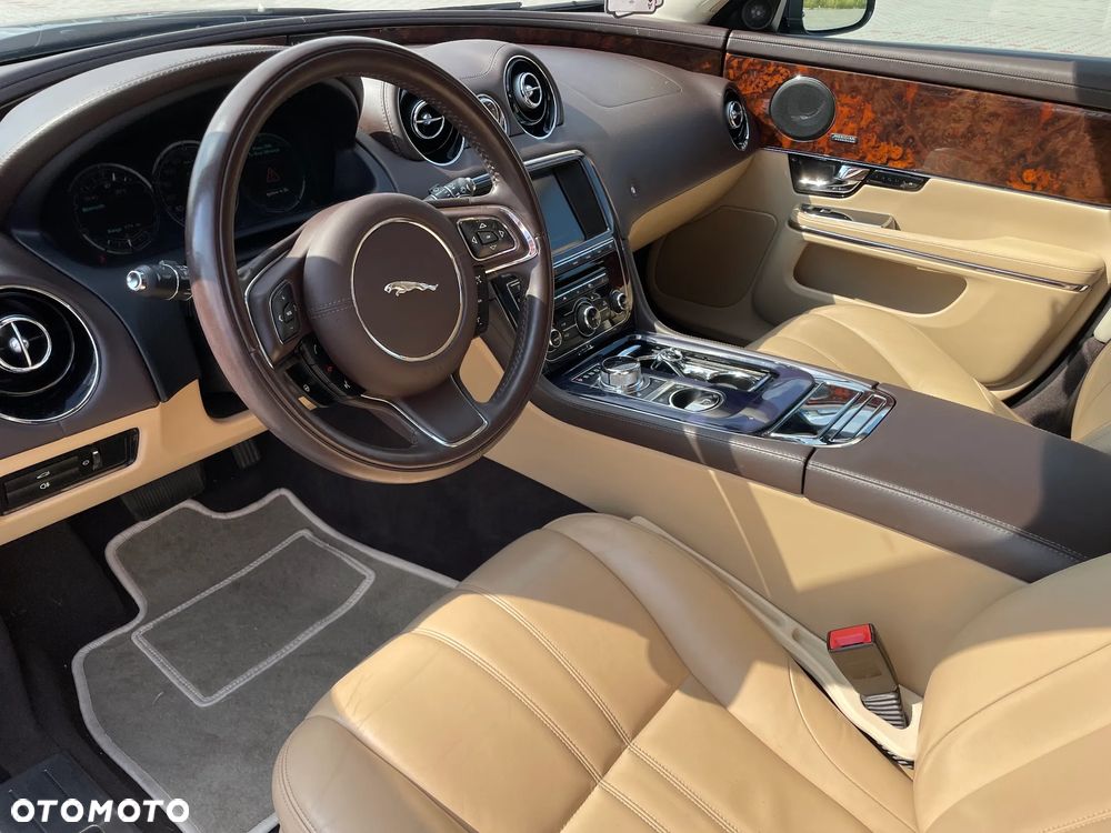 Jaguar XJ 3.0 V6 Kompressor Portfolio - 11