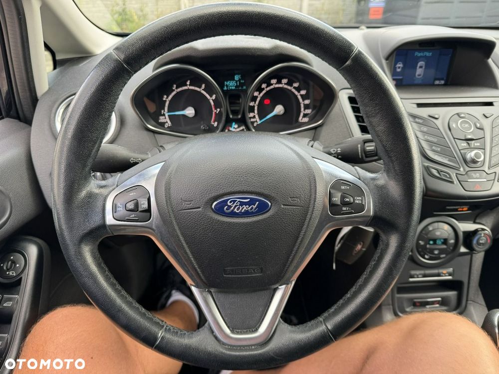Ford Fiesta - 34