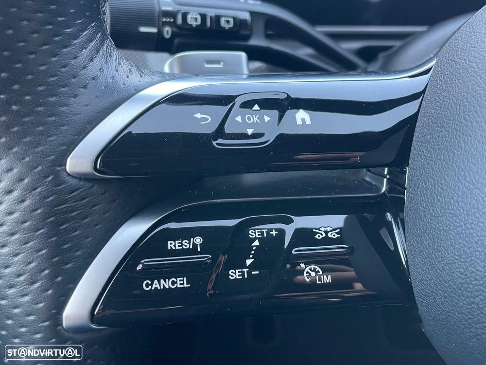 Mercedes-Benz C 300 e T 9G-TRONIC AMG Line - 42