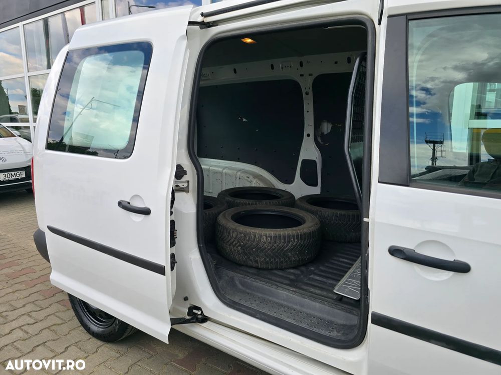 Volkswagen Caddy Maxi - 12