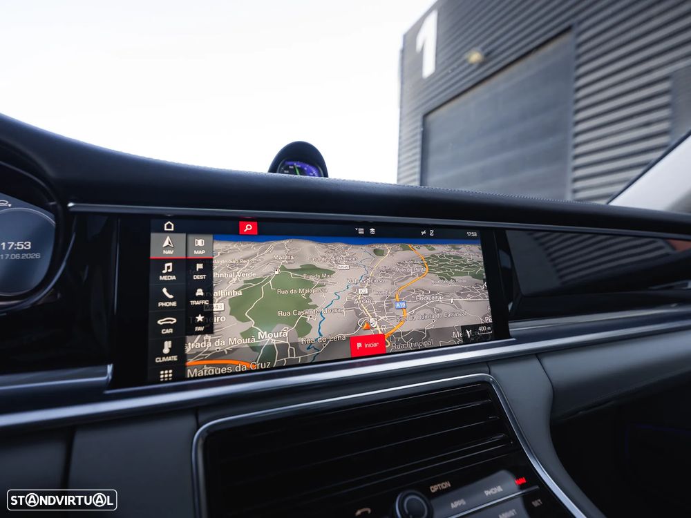Porsche Panamera 4 E-Hybrid - 18