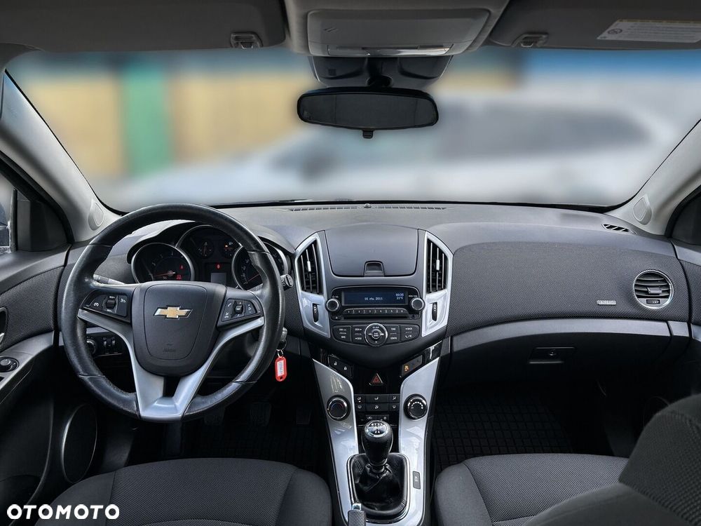 Chevrolet Cruze 1.6 LS - 9