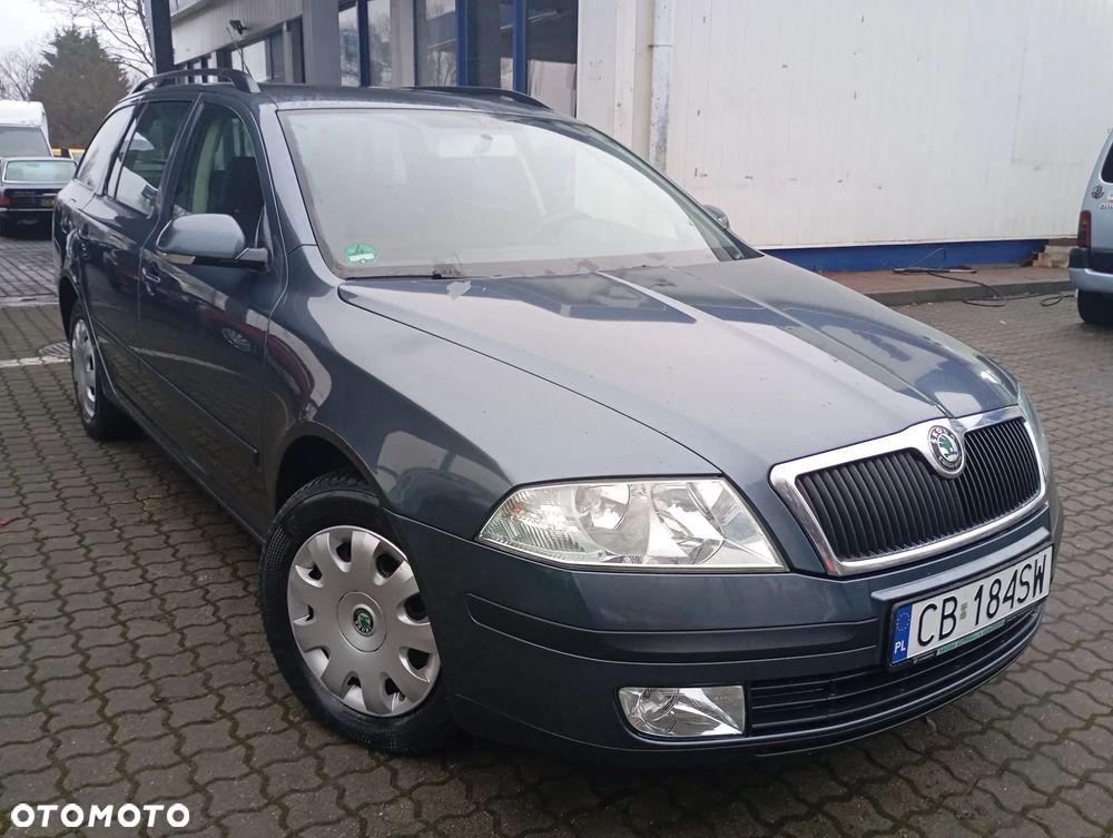 Skoda Octavia 1.6 Combi Ambiente - 24