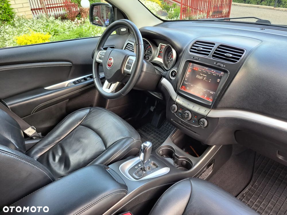 Fiat Freemont 2.0 Multijet 16V DPF Automatik Allrad Lounge - 16
