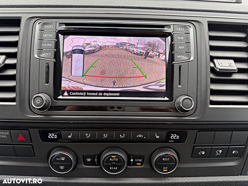 Volkswagen Caravelle - 6