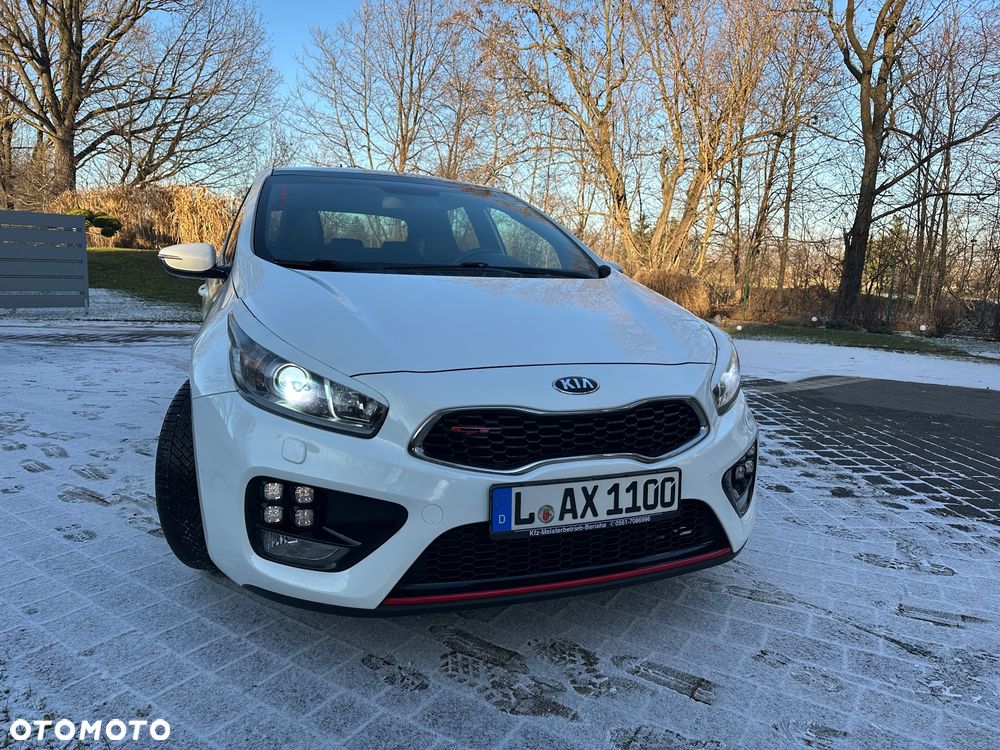 Kia Ceed 1.6 T-GDI GT-Challenge - 14