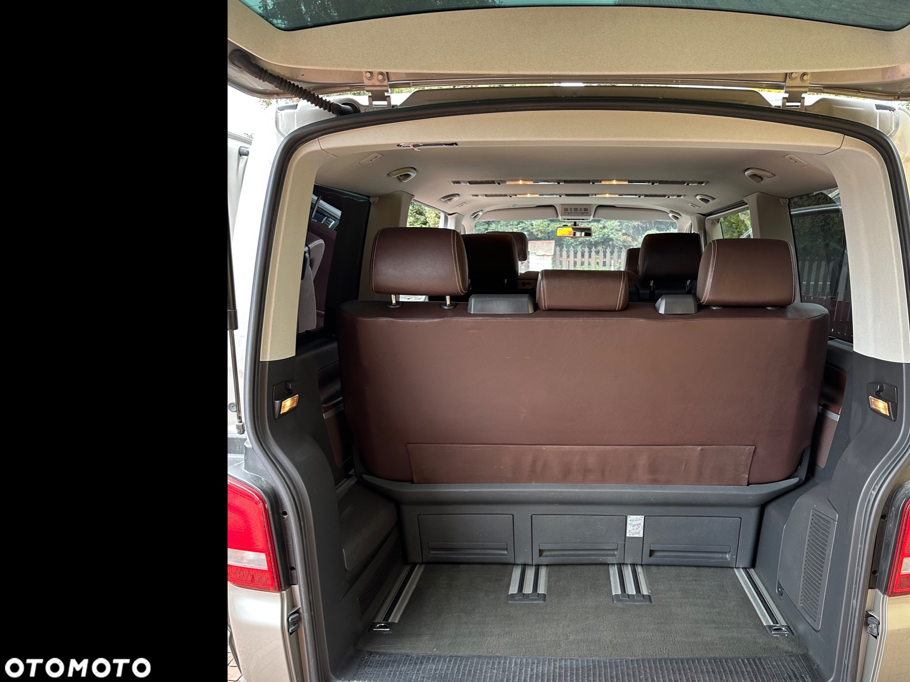 Volkswagen Multivan - 7