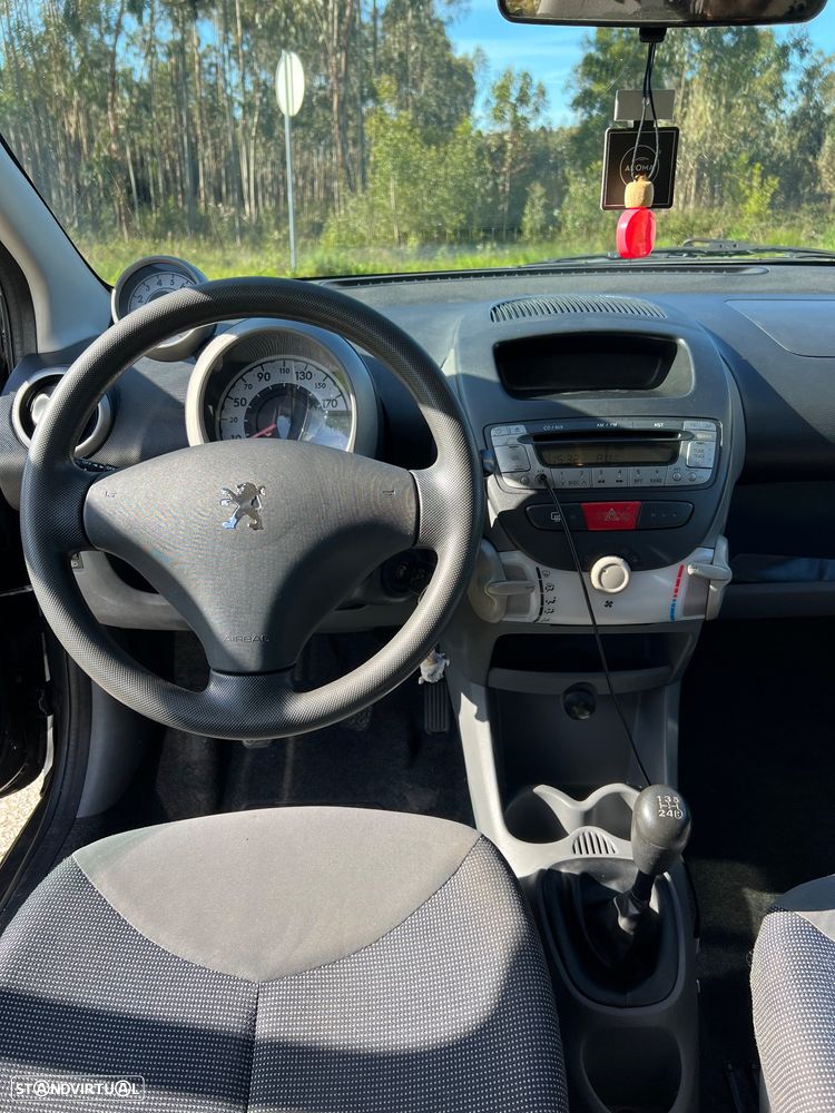 Peugeot 107 1.0 Urban - 12