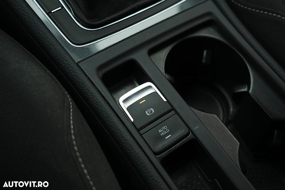 Volkswagen Golf 1.0 TSI Trendline - 31