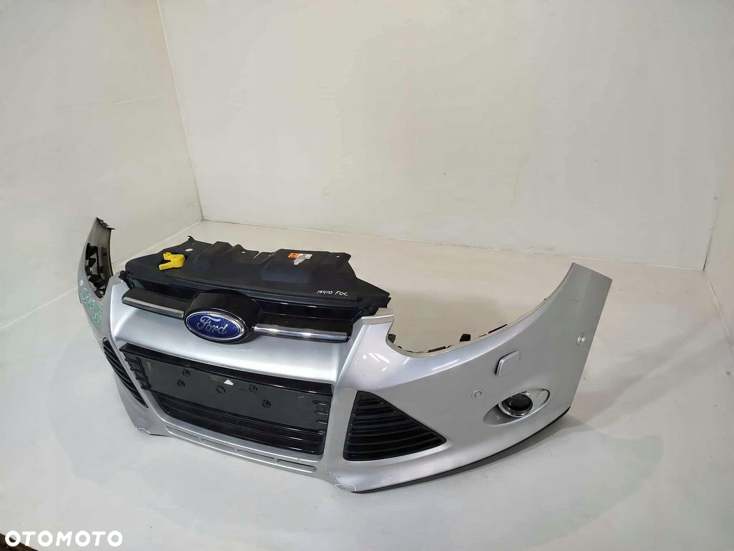 ZDERZAK PRZEDNI GRILL FORD FOCUS MK3 10-14 XENON PDC - 2