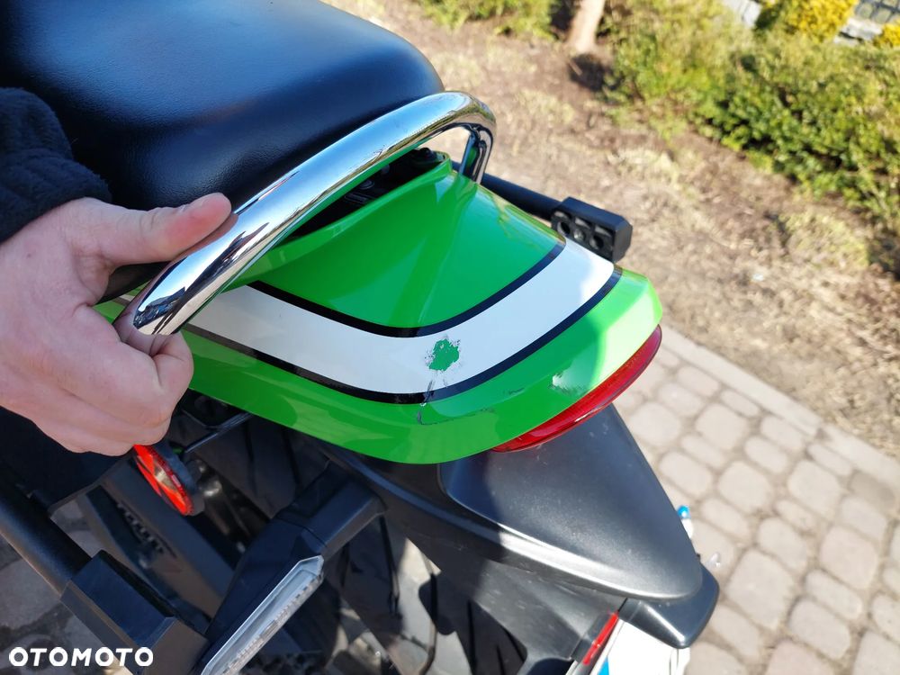 Kawasaki Z 900 RS - 18