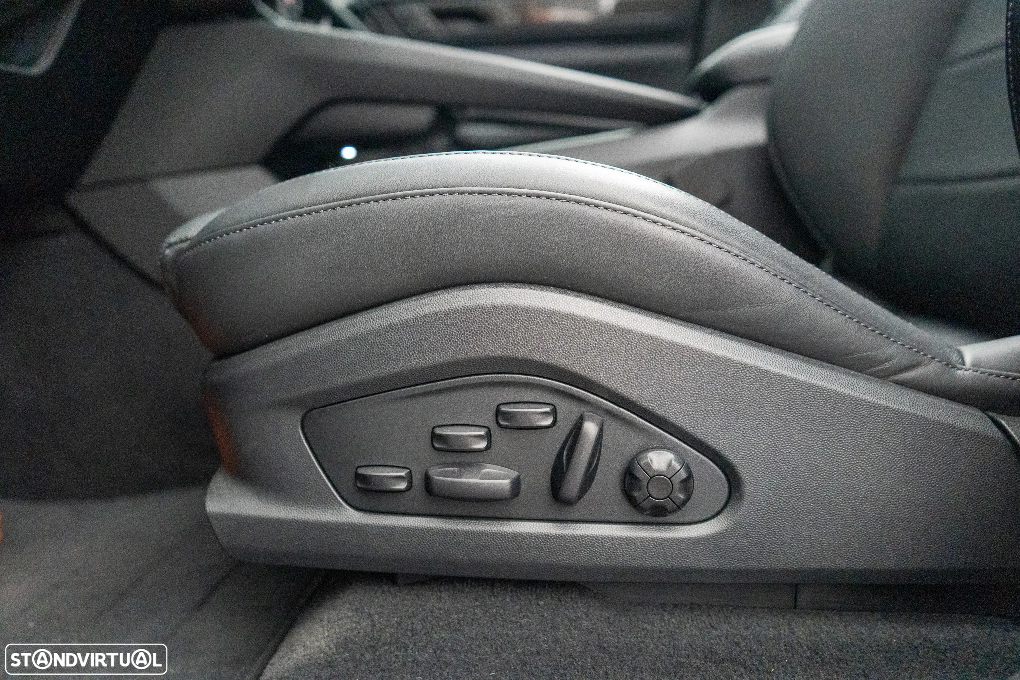 Porsche Macan Electric Turbo - 31