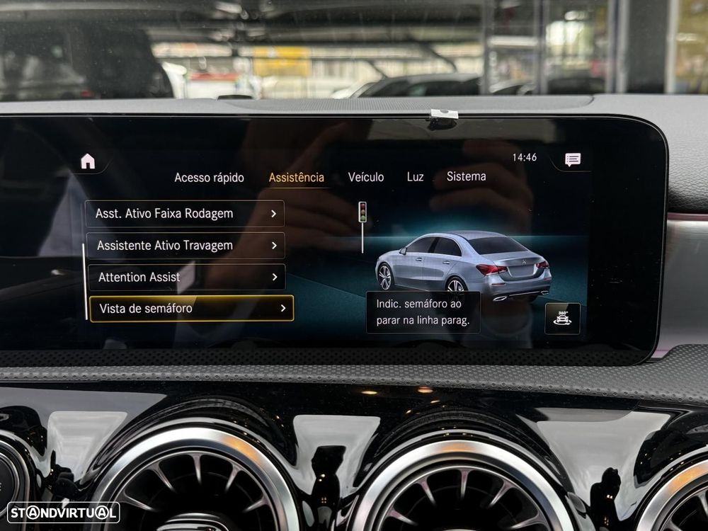 Mercedes-Benz A 250 Limousine e AMG Line - 34