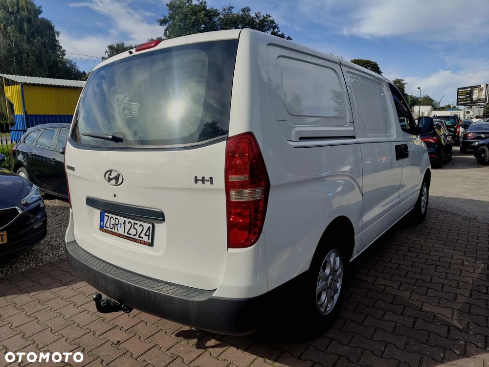 Hyundai H-1 Cargo teilverglast DF - 7