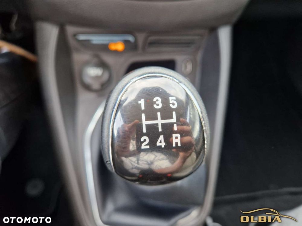 Ford Tourneo Courier - 27