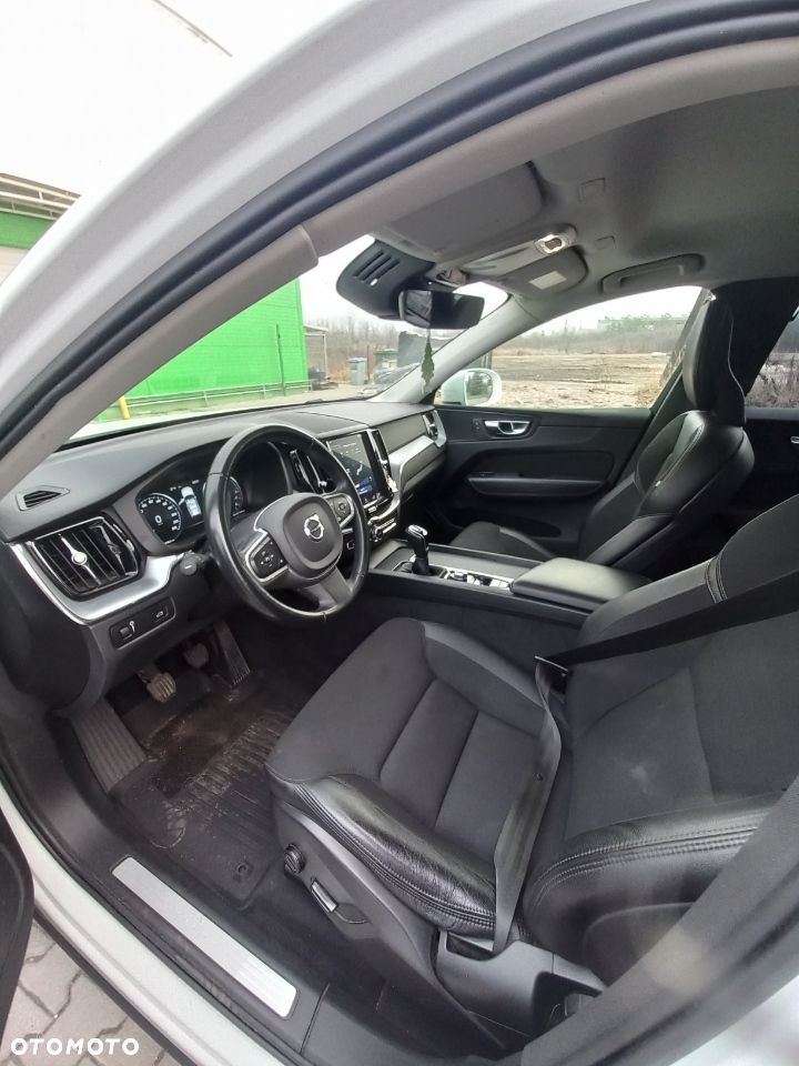 Volvo XC 60 D3 Momentum Pro - 16