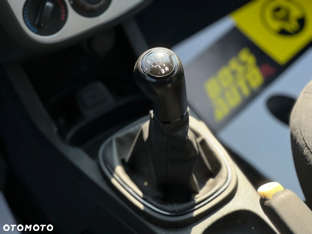 Opel Corsa - 18