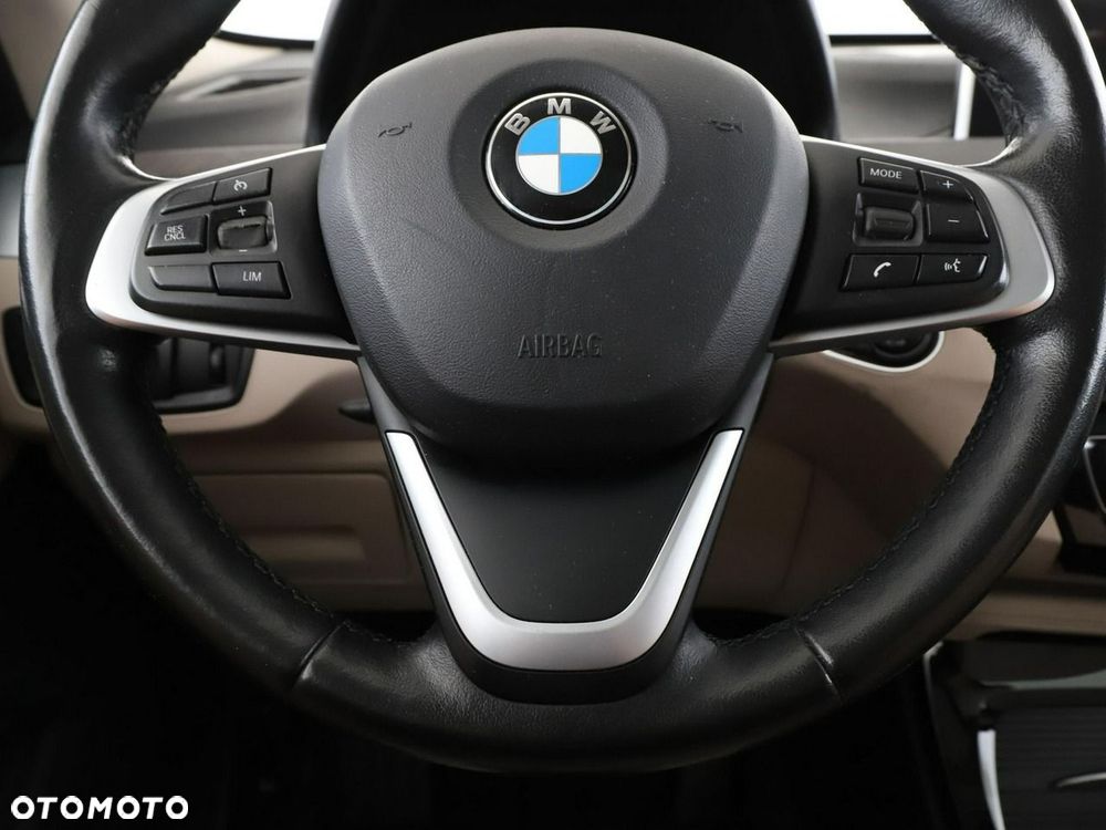 BMW X1 sDrive20d xLine - 22