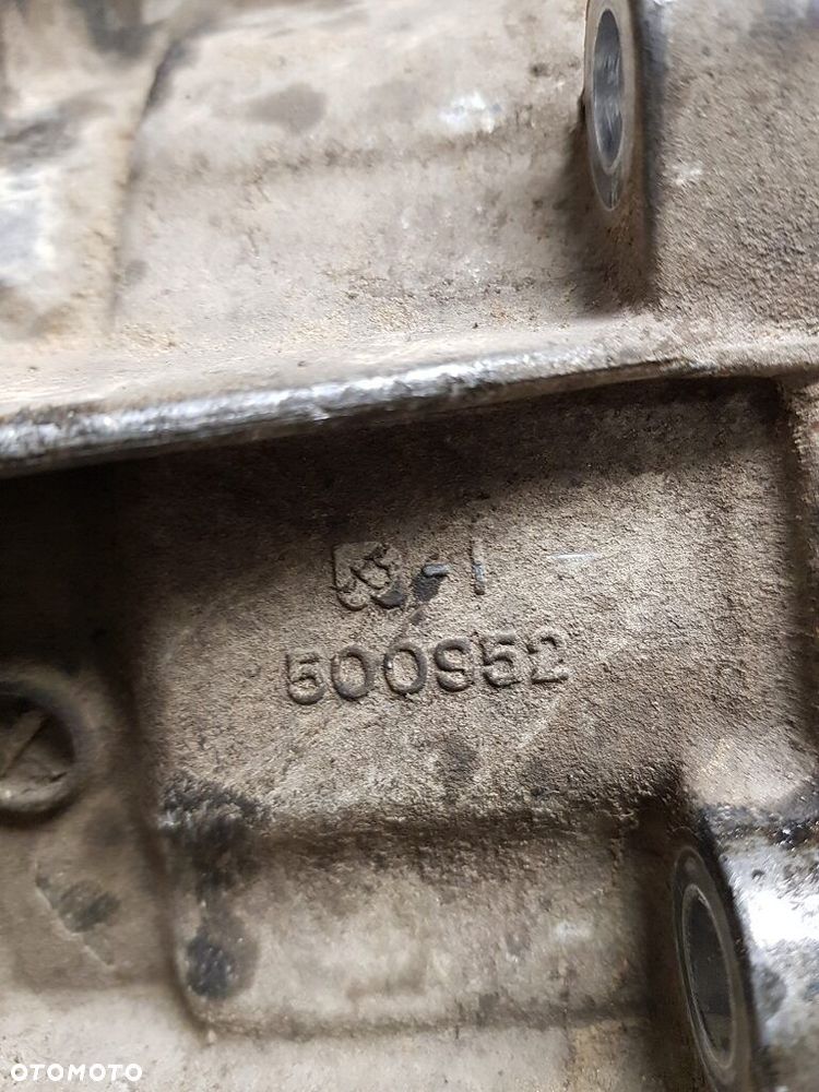 Łącznik skrzynia biegów reduktor Mitsubishi Pajero III 3,2 DID  500952 - 9