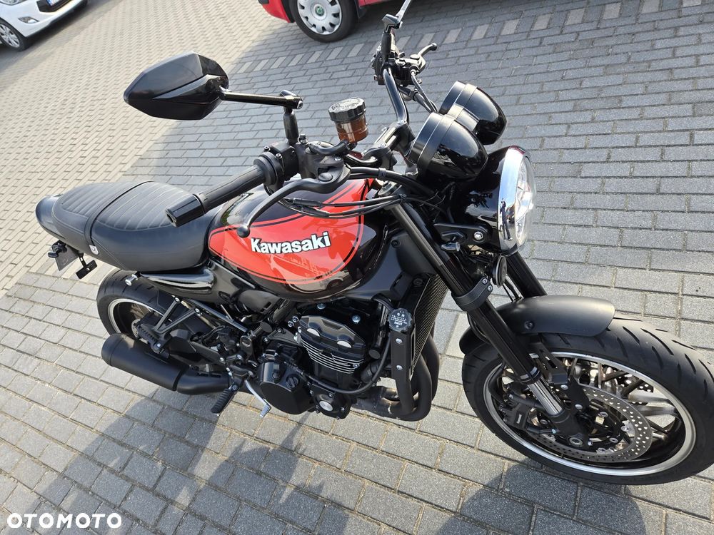 Kawasaki Z 900 RS - 16