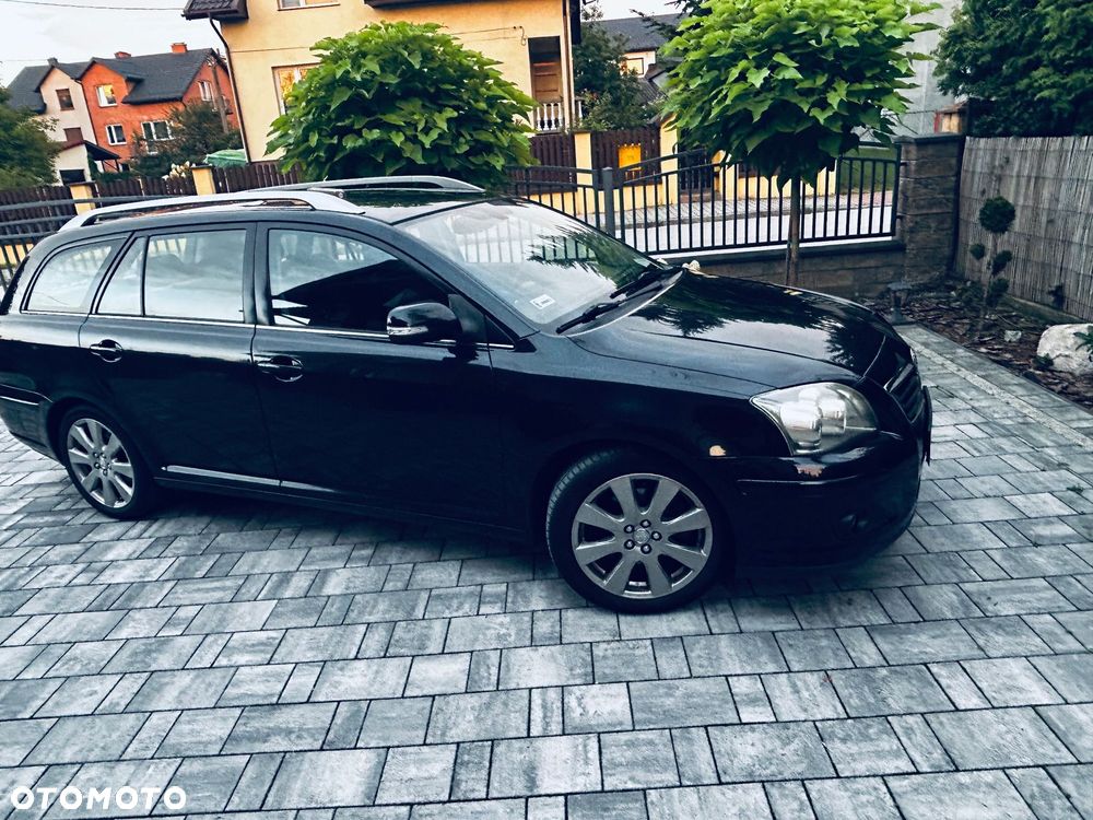 Toyota Avensis 2.0 D-4D - 1