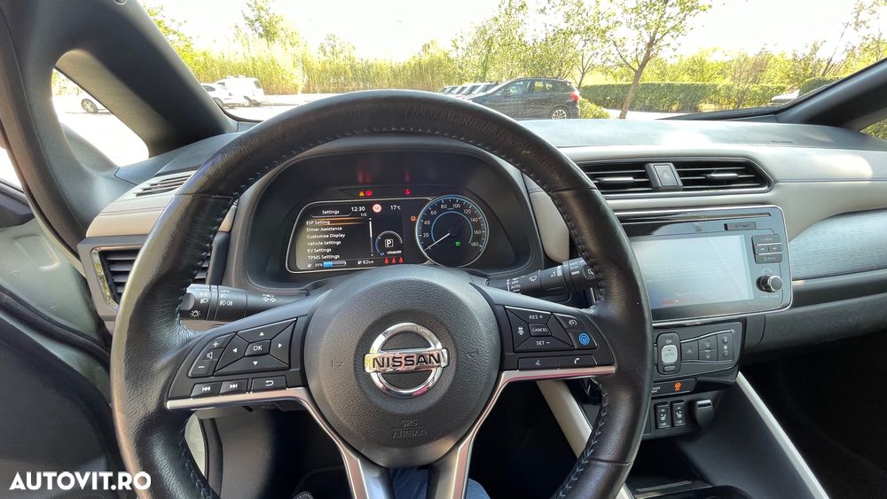 Nissan LEAF N-Connecta - 8