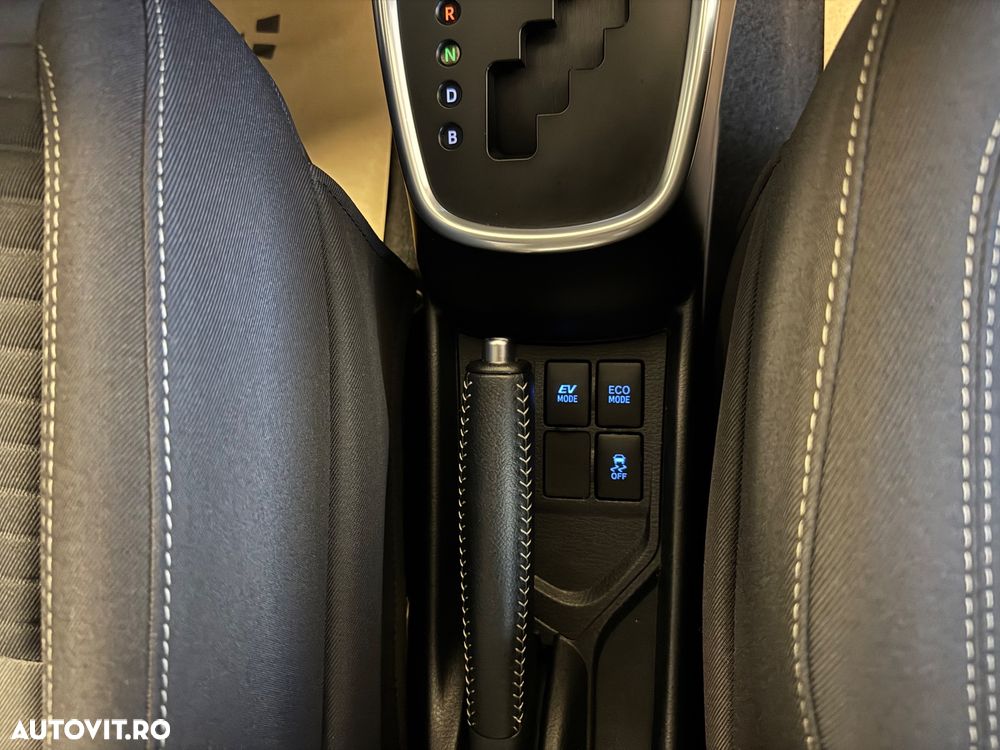 Toyota Yaris 1.5 VVT-i HSD Dynamic - 13