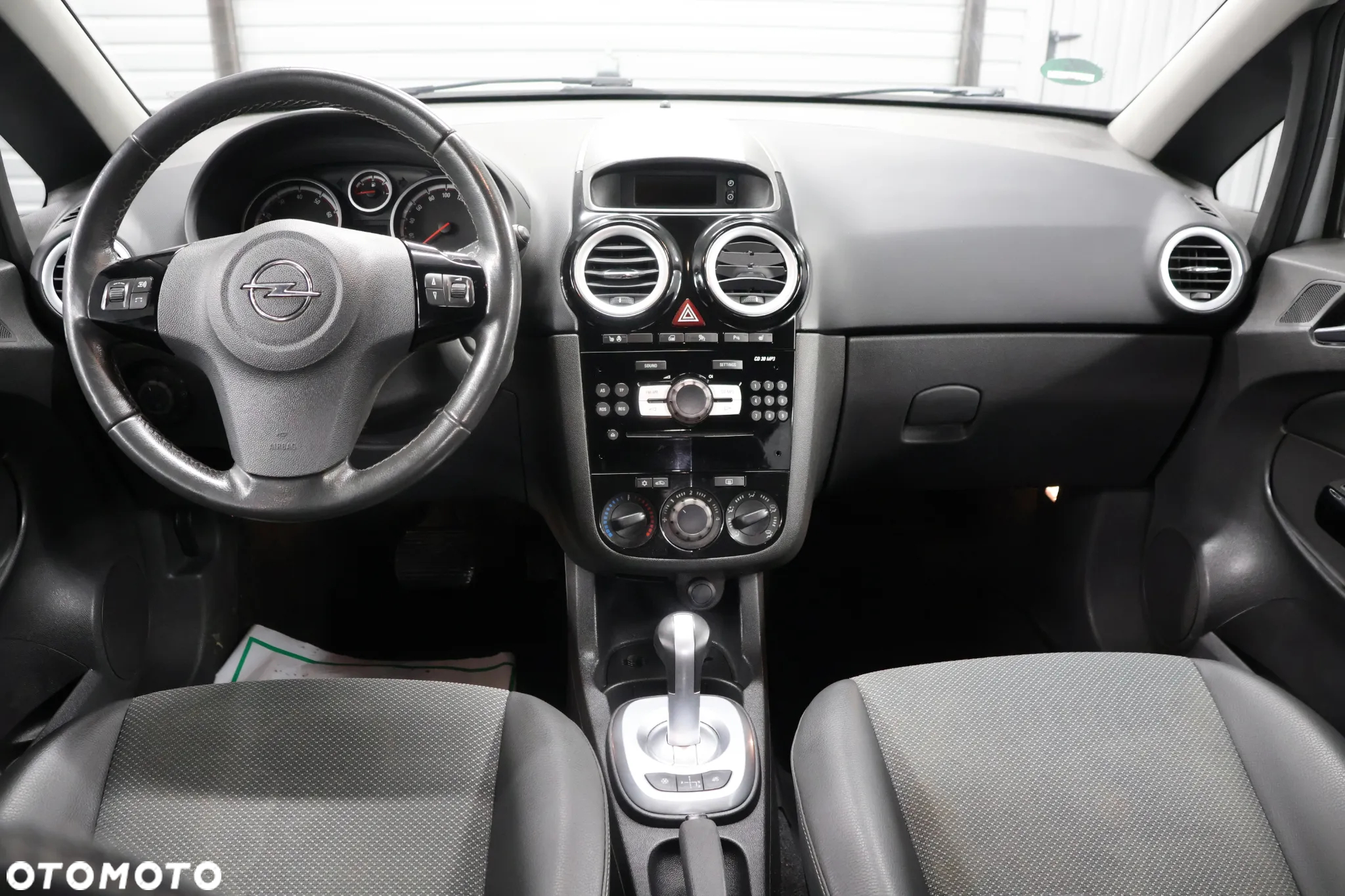 Opel Corsa 1.2 16V Easytronic - 5