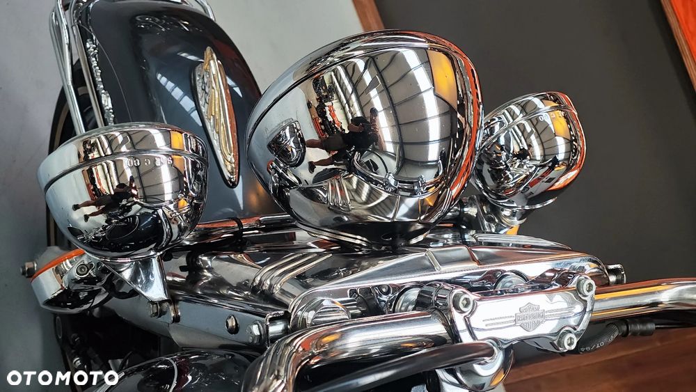 Harley-Davidson Softail Deluxe - 35