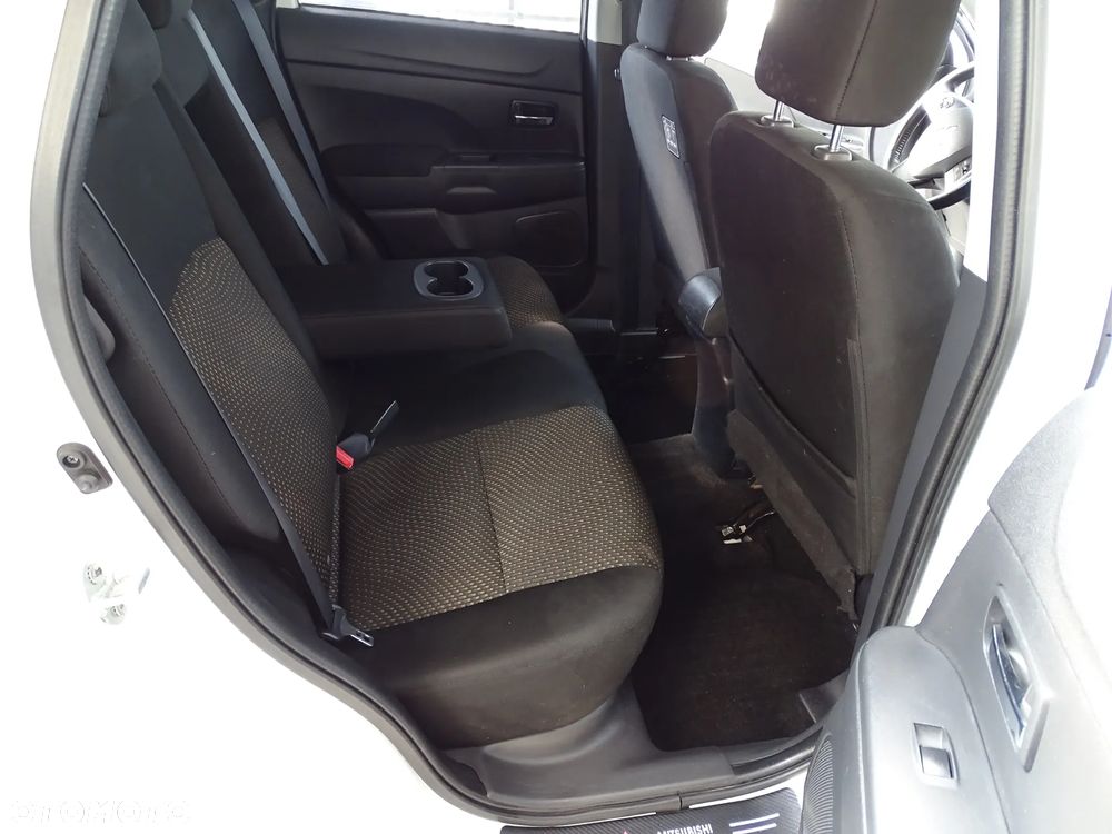 Mitsubishi ASX 1.6 Intense - 28