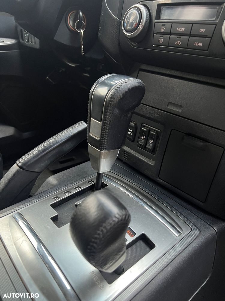 Mitsubishi Pajero 3.2 DI-D Automatik Instyle - 11