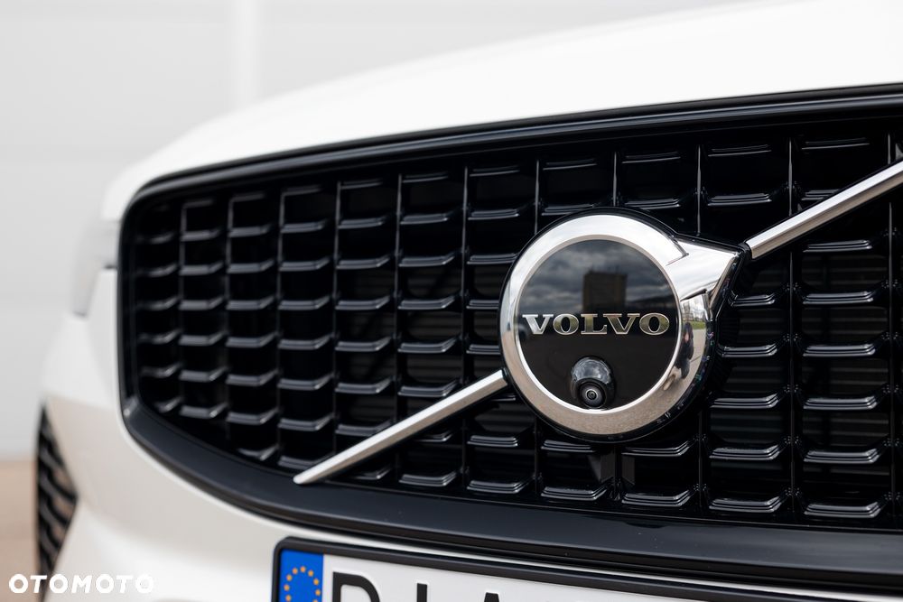 Volvo XC 60 B5 B AWD Plus Dark - 6