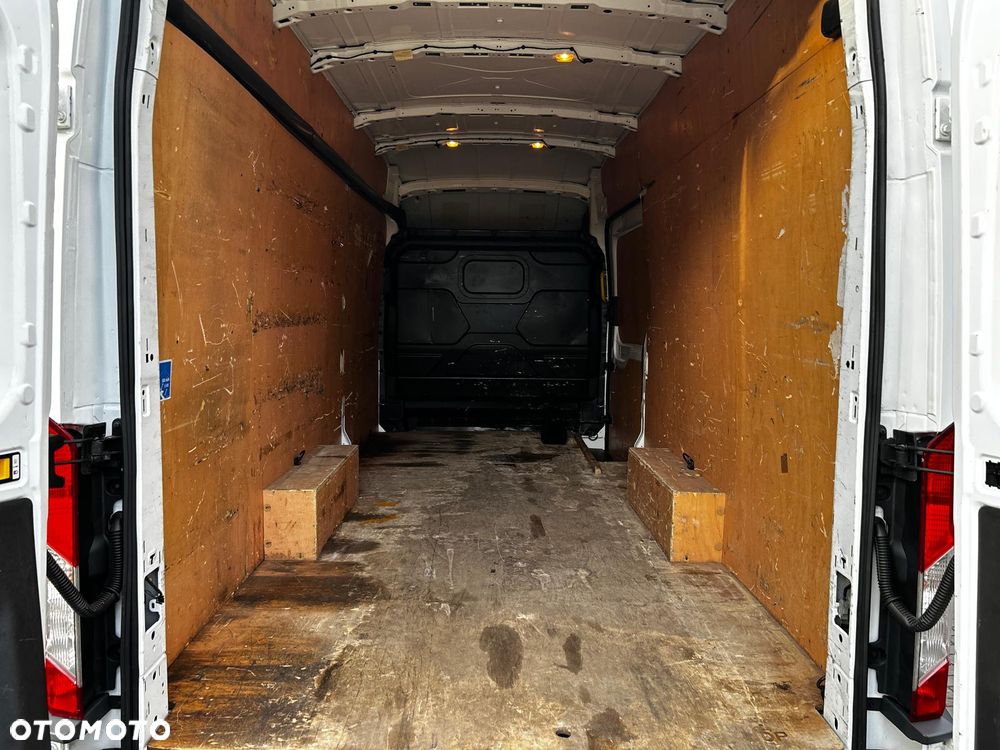 Ford Transit - 19