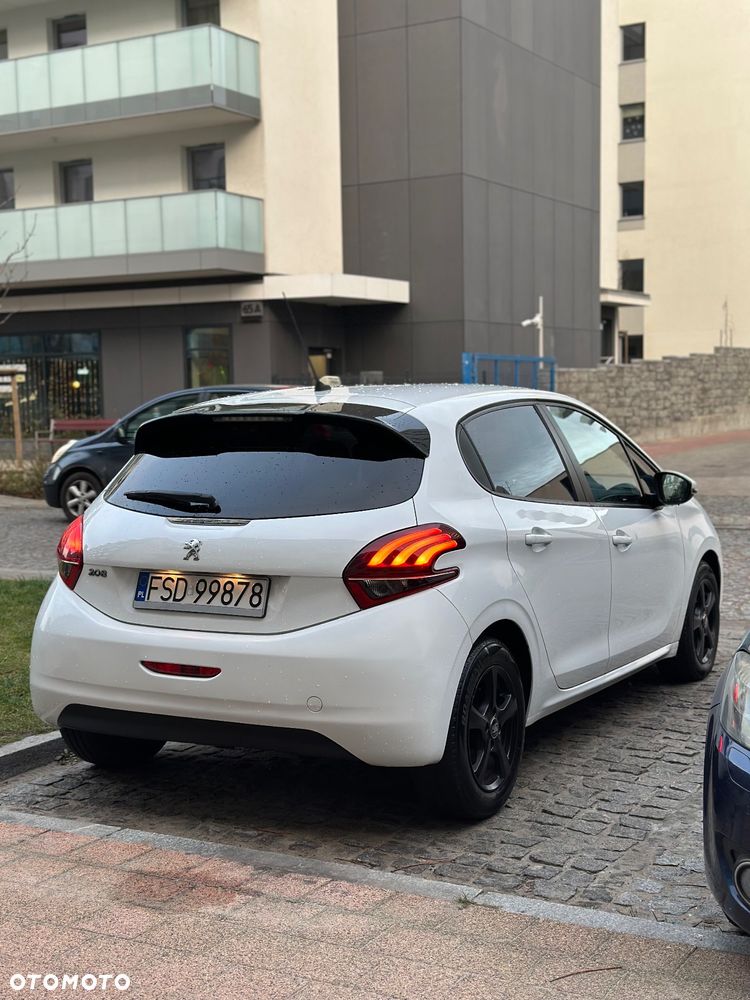 Peugeot 208 1.6 BlueHDi Allure S&S - 4