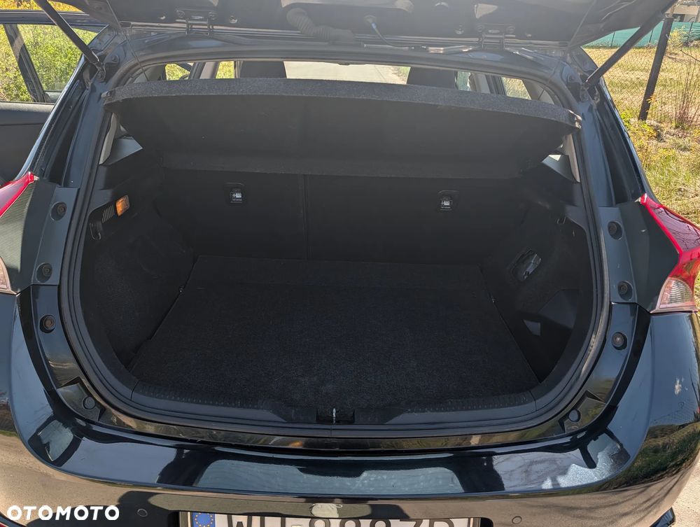 Toyota Auris Hybrid 135 Prestige - 11