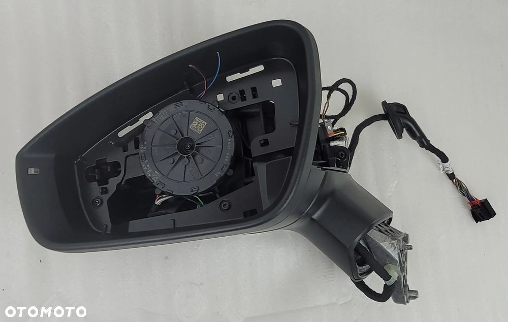 LUSTERKO LEWE 17PIN SKODA KODIAQ 2024- 57H857508A - 1