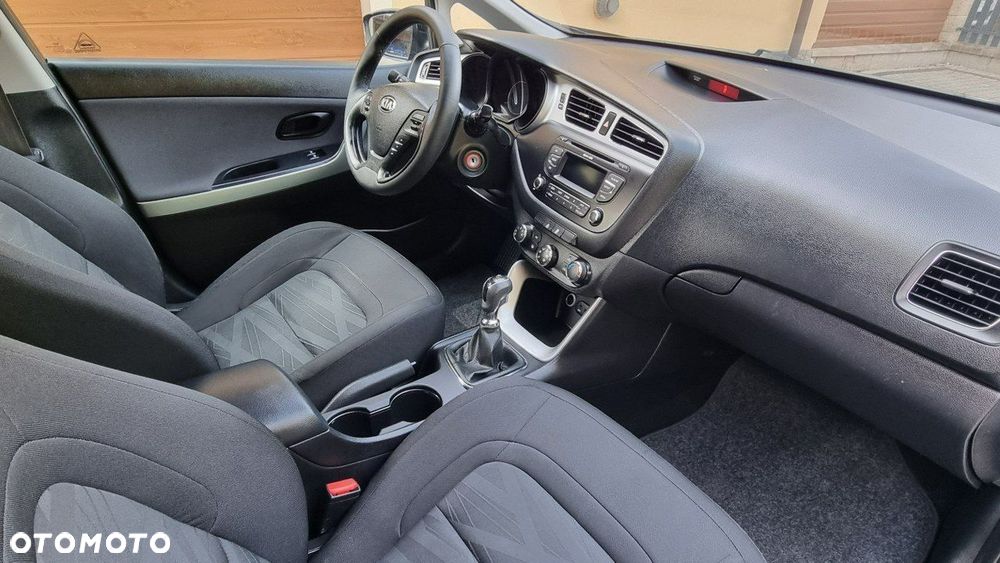 Kia Ceed - 13