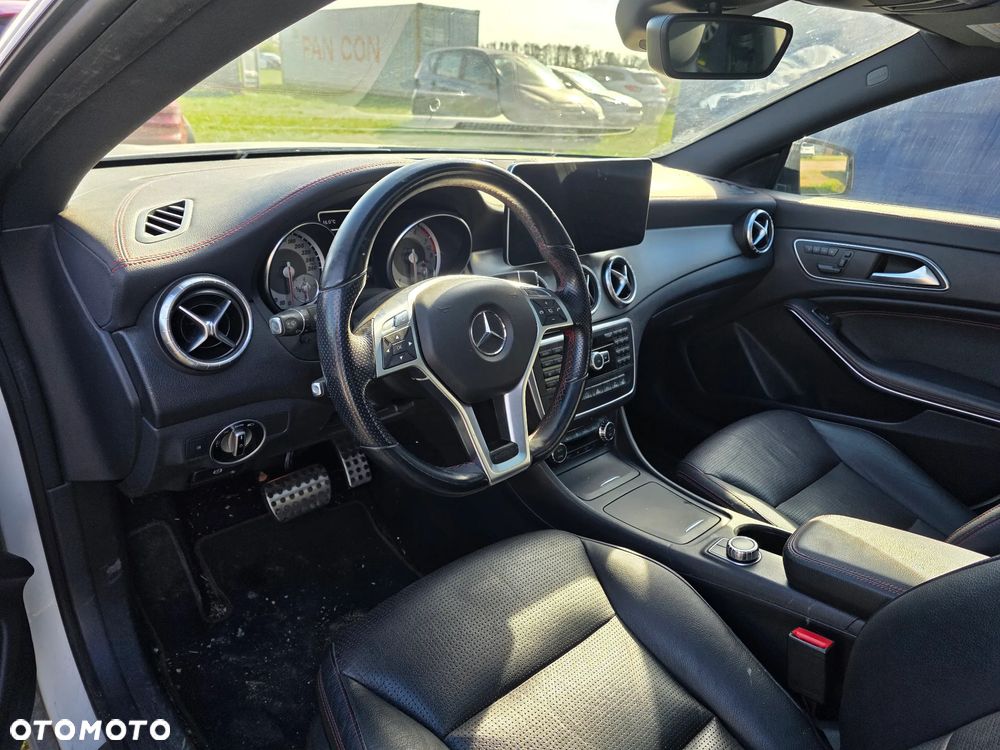Mercedes-Benz CLA 250 7G-DCT AMG Line - 14