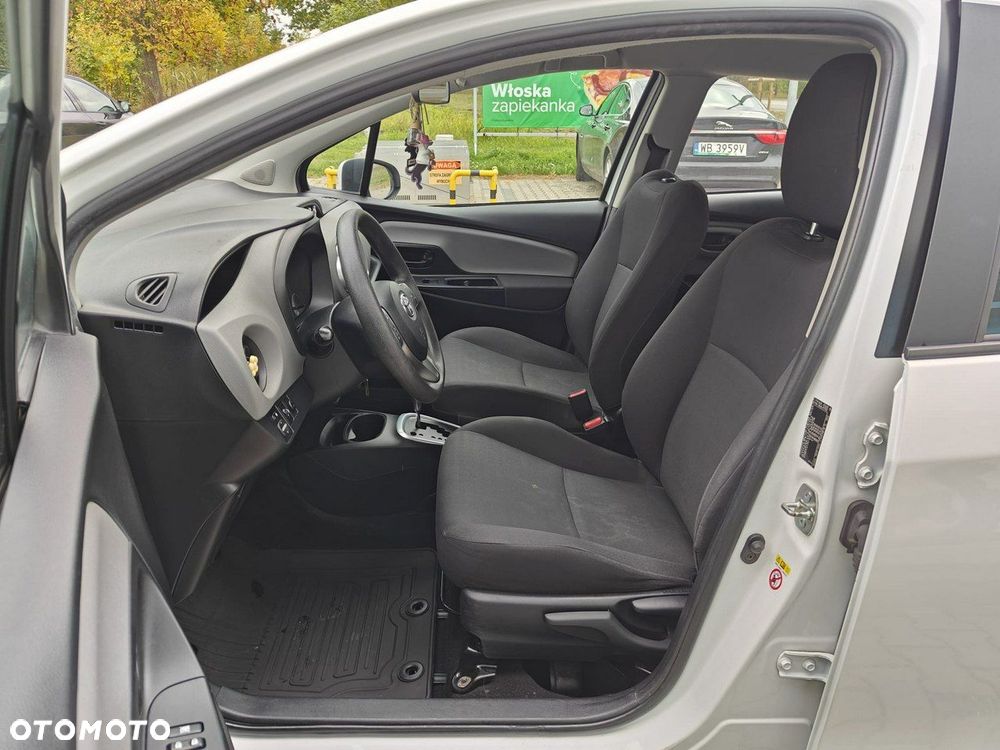 Toyota Yaris - 11