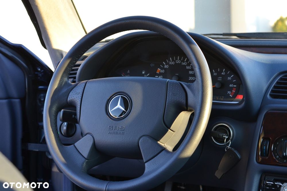 Mercedes-Benz CLK - 26