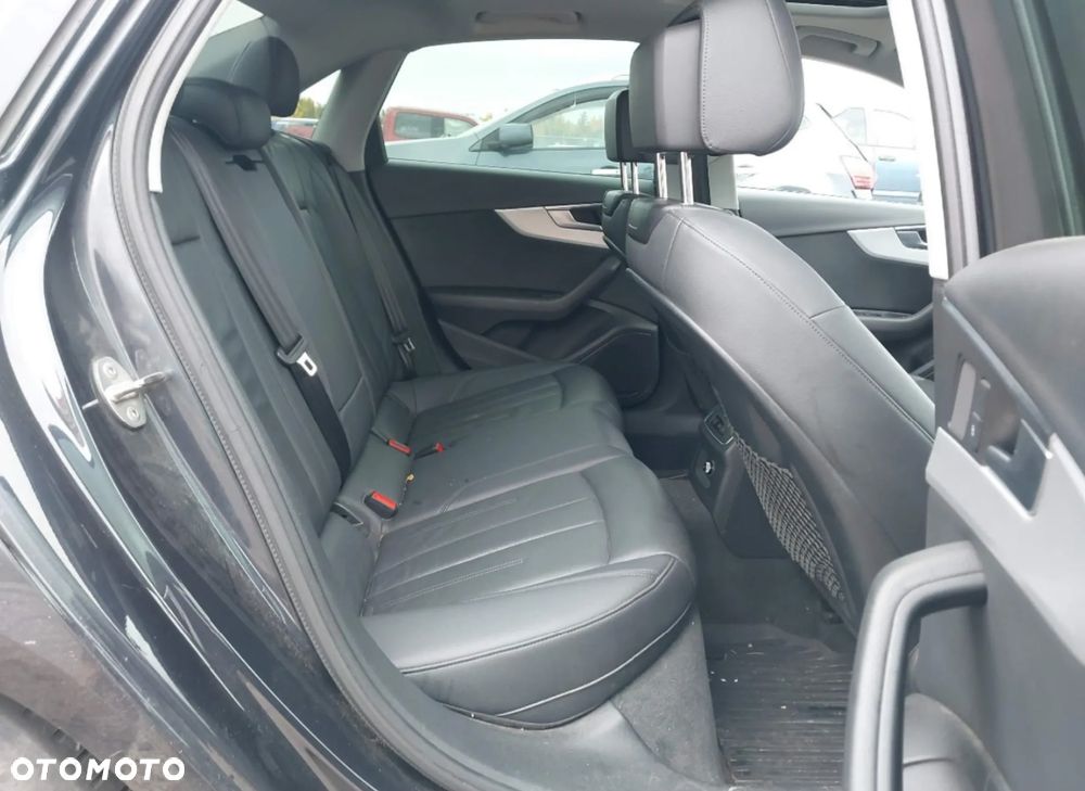 Audi A4 Limousine - 11