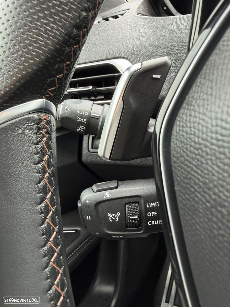 Peugeot 3008 1.6 Hybrid GT e-EAT8 - 20