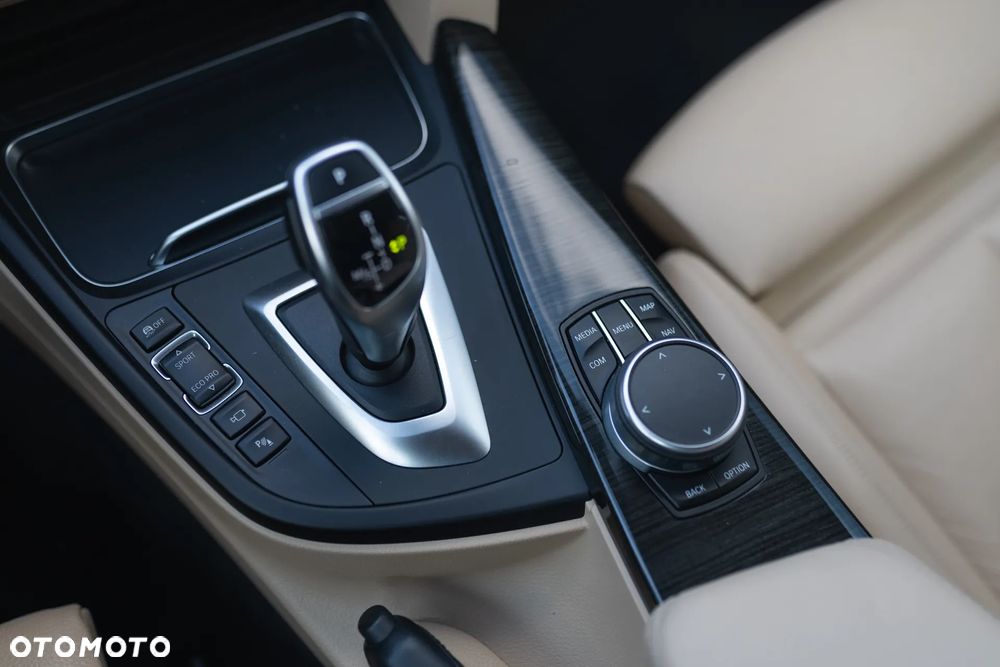 BMW 3GT 330i GPF xDrive Luxury Line - 19