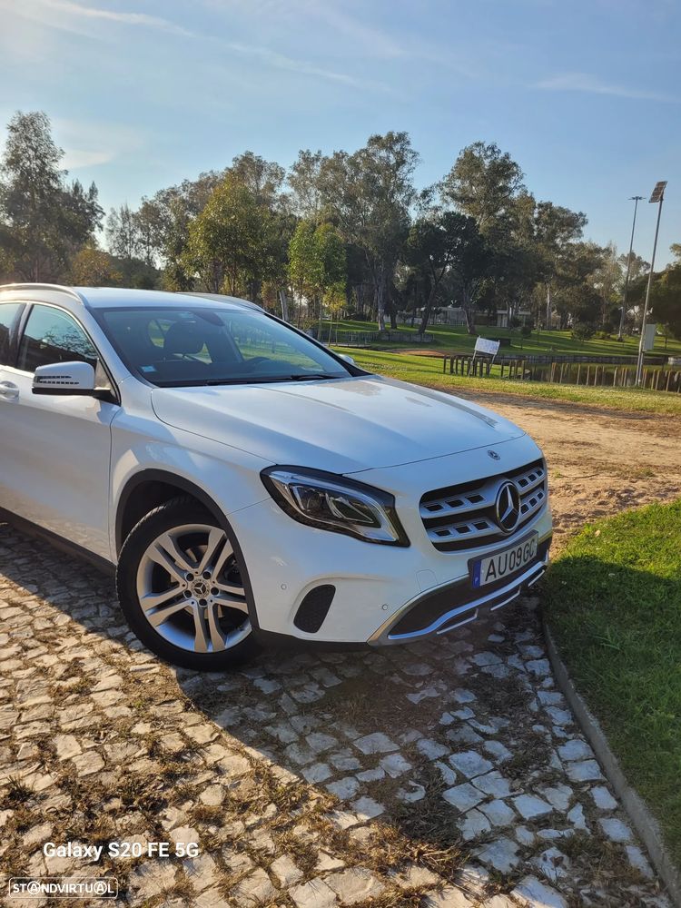 Mercedes-Benz GLA 180 7G-DCT - 13