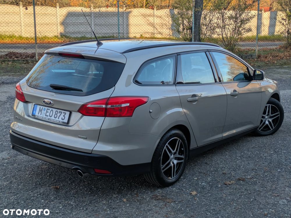 Ford Focus Turnier 1.5 EcoBoost Start-Stopp-System Business Edition - 10