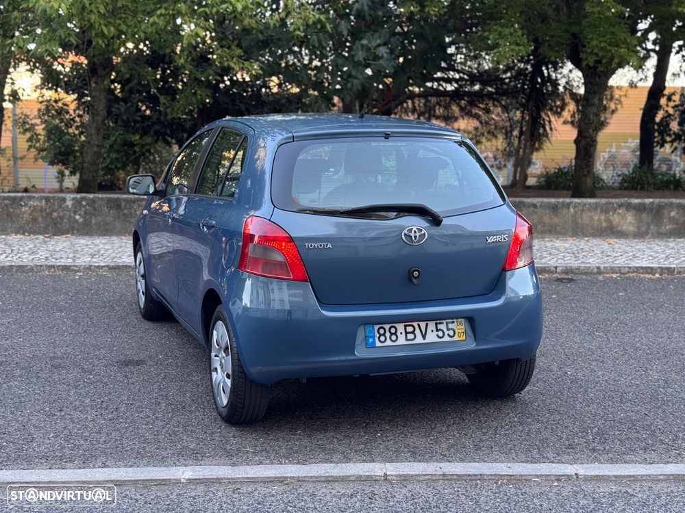 Toyota Yaris 1.0 VVT-i Sol - 11