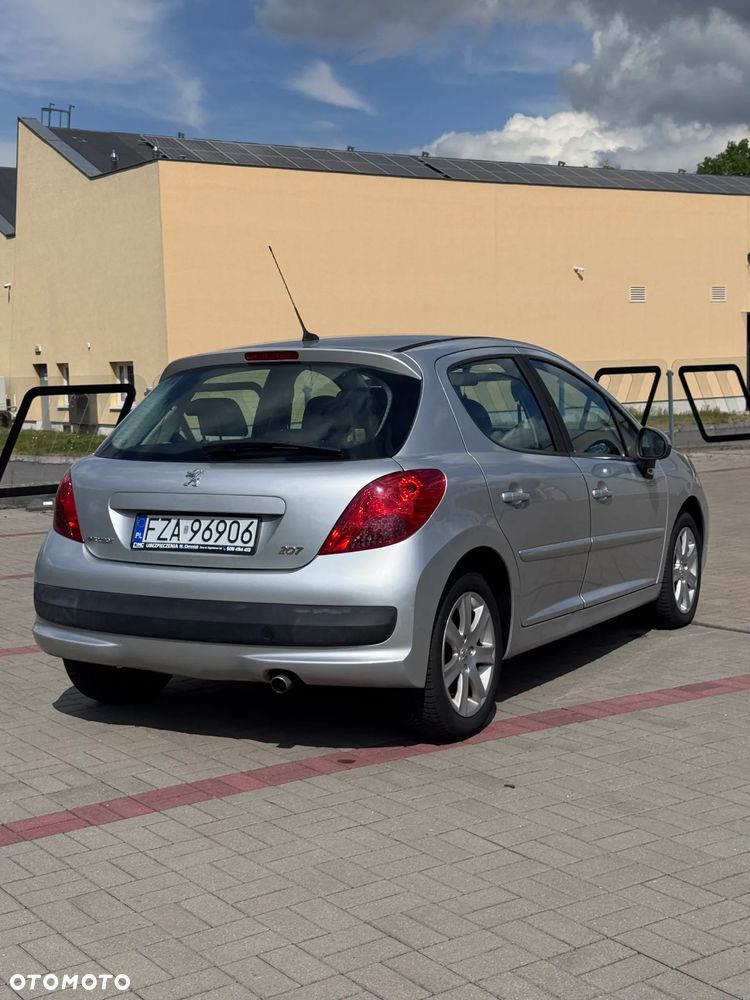 Peugeot 207 1.6 - 6